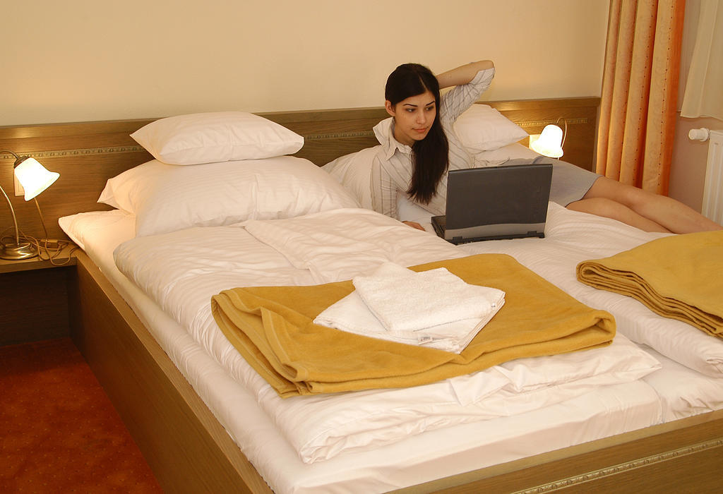 Hotel Bavaria Abda Habitación foto
