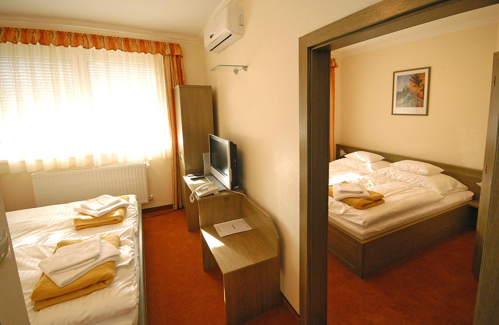 Hotel Bavaria Abda Habitación foto